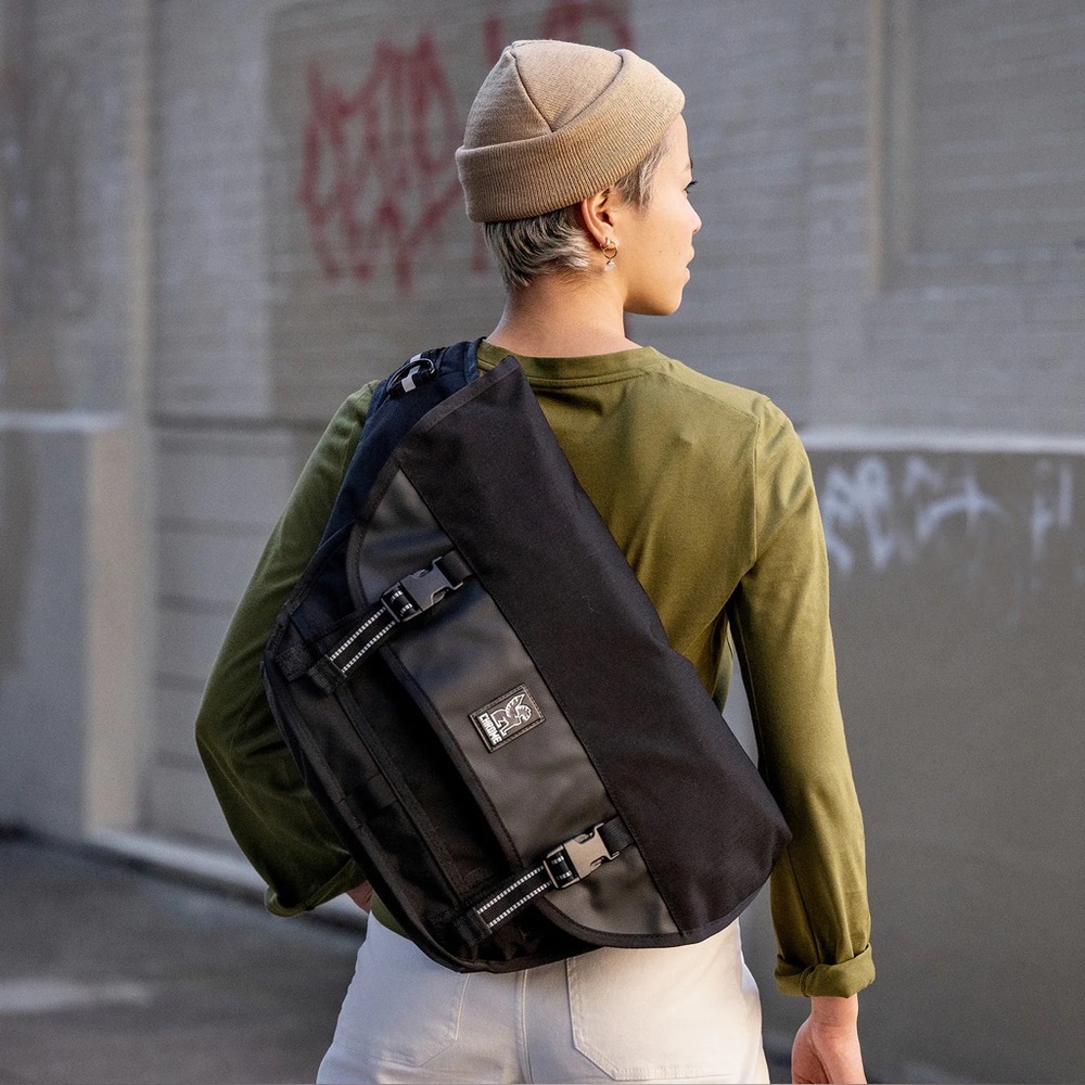 Chrome Mini Metro Messenger Bag